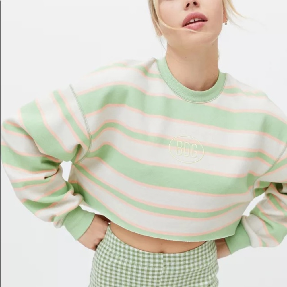 URBAN OUTFITTERS BDG SADDIE OVERSIZED CROPPED SWEATSHIRT